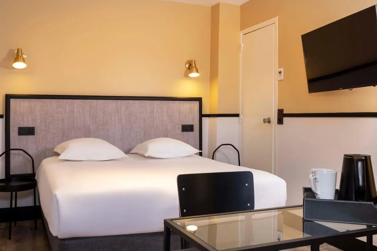 Hotel De L'Aqueduc Paris 3*,
