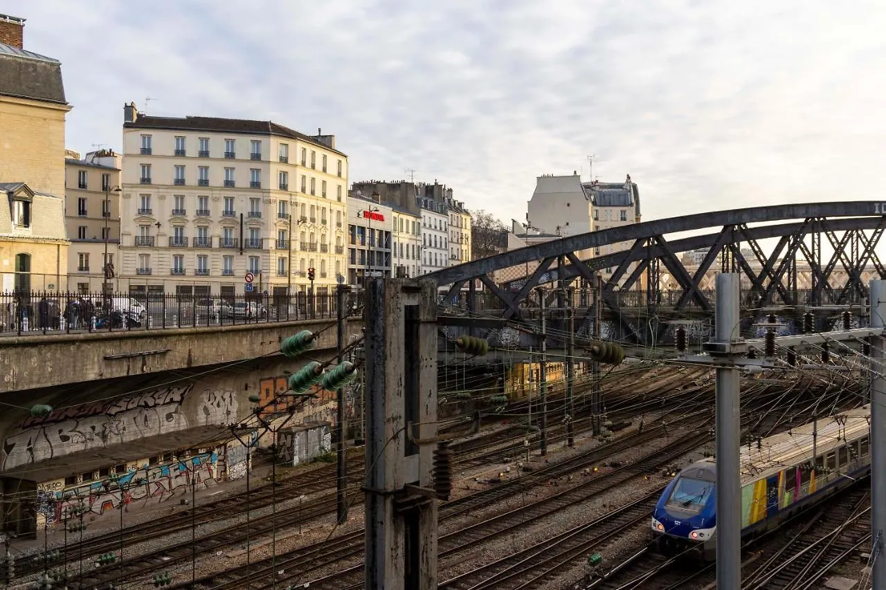 Hotel De L'Aqueduc Paris 3*,