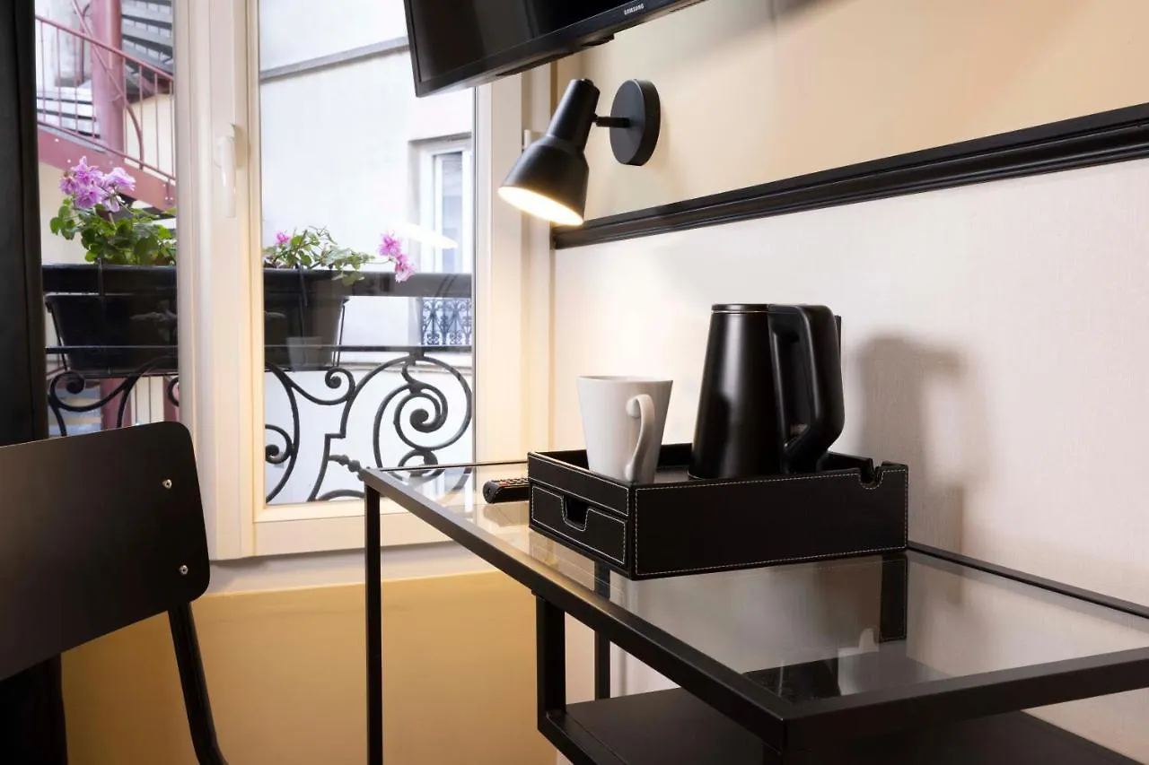 Hotel De L'Aqueduc Paris 3*,