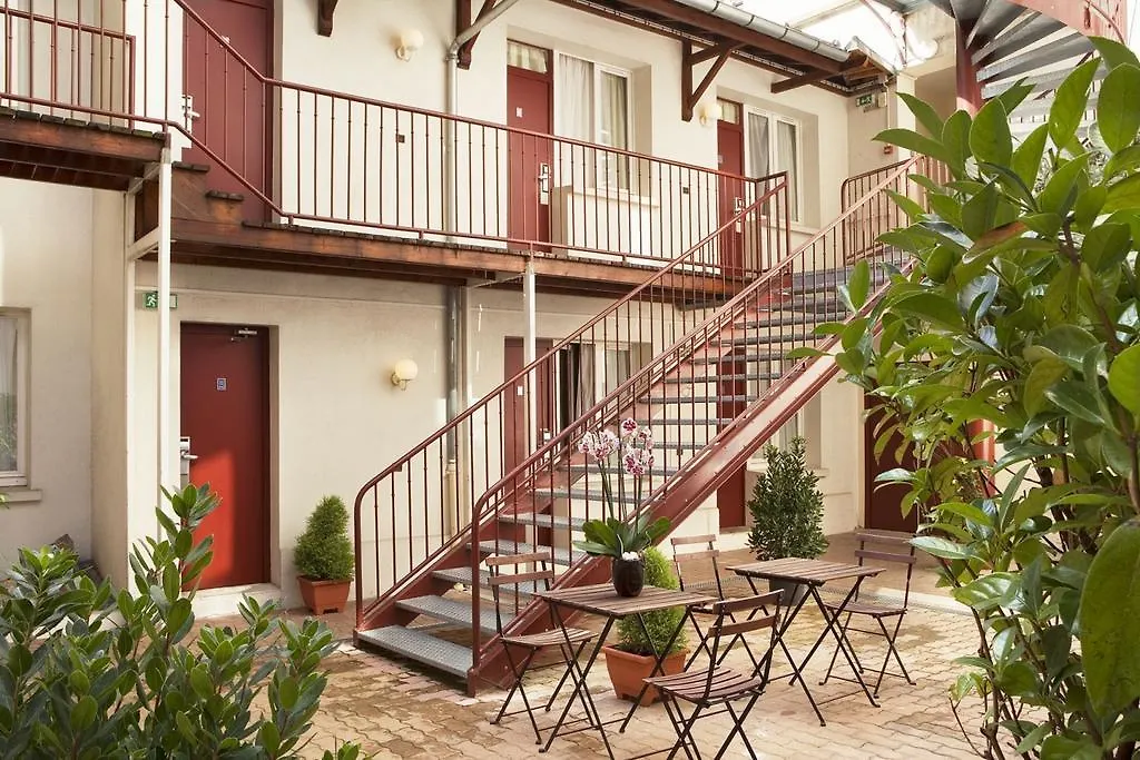 Hotel De L\'Aqueduc contacts